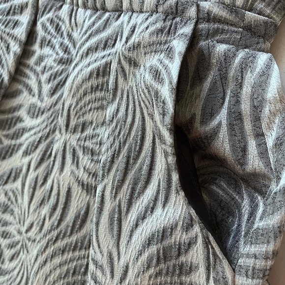 Cynthia Steffe HOLIDAY Dress Strapless Textured Floral Silver Size 0 $345.00 - Picture 10 of 14